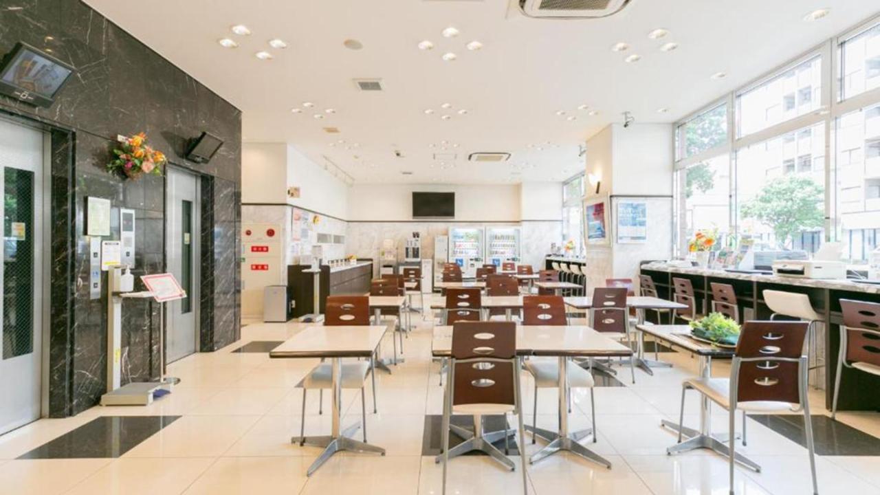 Toyoko Inn Chiba Minato Ekimae Exterior foto