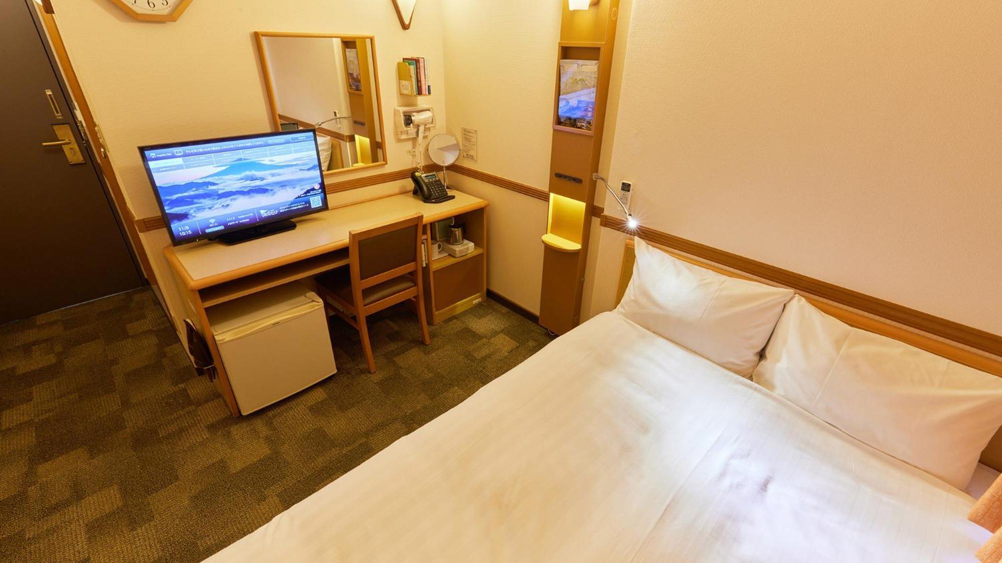 Toyoko Inn Chiba Minato Ekimae Habitación foto