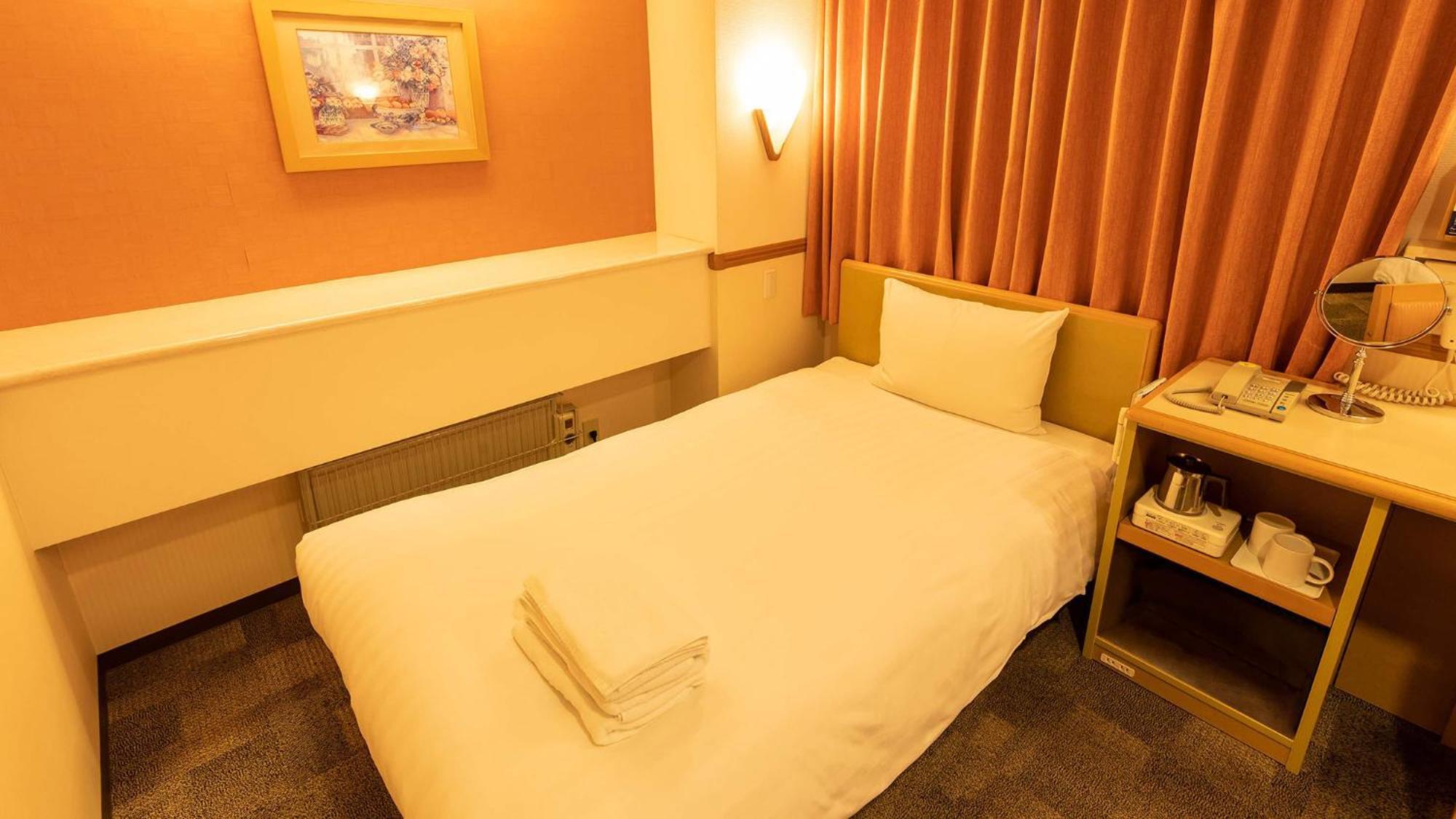 Toyoko Inn Chiba Minato Ekimae Habitación foto