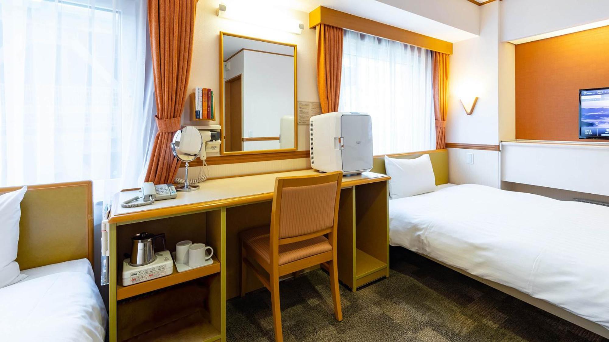 Toyoko Inn Chiba Minato Ekimae Habitación foto